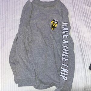 Gray Long Sleeve Shirt with Graphic